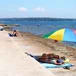 Apartments By The Sea Novigrad - 7335