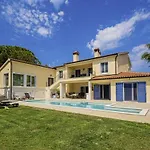 Villa Vera In Liznjan - Haus Fuer 8 Personen