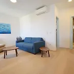 Leone Sea View Apartment
