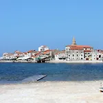 Apartments With A Parking Space Umag - 17633
