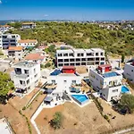 Villa Cedar