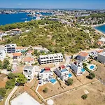 Villa Cedar
