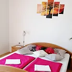 Apartments Silvia 143