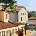 Apartments By The Sea Zambratija, Umag - 7030