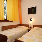 Apartments With A Parking Space Umag - 7171
