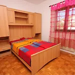 Apartments With A Parking Space Medulin - 7208