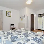 Rooms Veli Vrh 2208