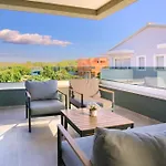 Modern Two Bedroom Apartment “Sky View” In Stinjan