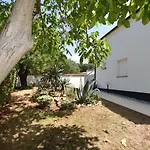 Holiday House With Sea View And Bbq Grill