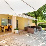 Villa Tina