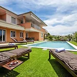Villa Sky