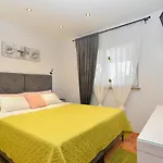 Apartment Snjezana 1064
