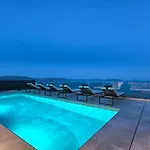 Villa Ultima With Sea View, Private Pool, Jacuzzi, Gym And Sauna