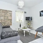 House 1037