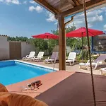 3 Bedroom Beautiful Home In Gajana