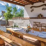 3 Bedroom Beautiful Home In Gajana