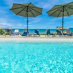 Villa Salt Life