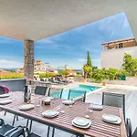 Villa Salt Life