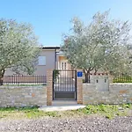 House Matteo, Valdenaga