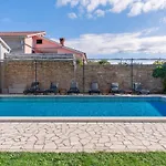 Casa Dea Holiday Home With Private Pool