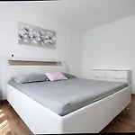 Apartment Valbandon 2198