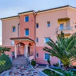 Istriensonne - Apartments Veruda Mit Grillterrasse