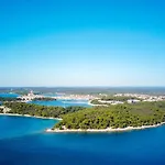 Clorinda Sea View Free Parking