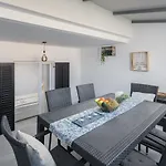 Apartment Sea Pearl