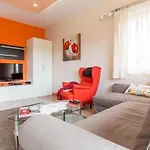 Dina Apartments