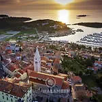 Old Town Apartment Popovic
