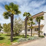 Apartments Villa Pavle