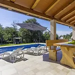 Villa Mate In Kuhari - Haus Fuer 8 Personen