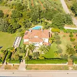 Villa Seka