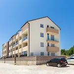 Apartment Eden