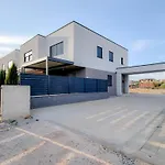 Casa Petra