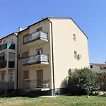 Apartment Tina