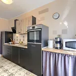 Apartment Dana - Uma151 By Interhome