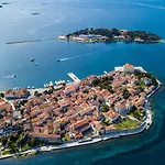 Charming Apartment With Private Terrace In Porec