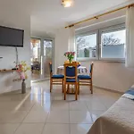 Lovely Apartment In Medulin With Kitchen