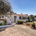 Guest House Ivana 300M From The Beach