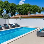 Holiday Home Melani Vita