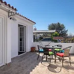 Guest House Ivana 300M From The Beach