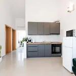 Cozy Apartment With Private Parking Medulin