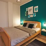 Apartment Green
