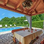 Cozy Home In Pamici With Kitchen