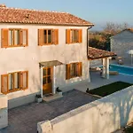 Villa Nima - Holiday House With Private Pool