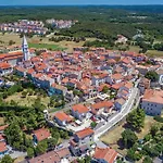Stunning Apartment In Vrsar With Wifi