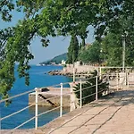 Apartments Lovro
