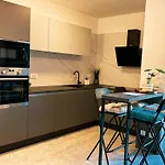 Apartment Anchora - Near Family-Friendly Beach