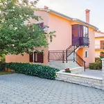 2 Bedroom Lovely Apartment In Labin